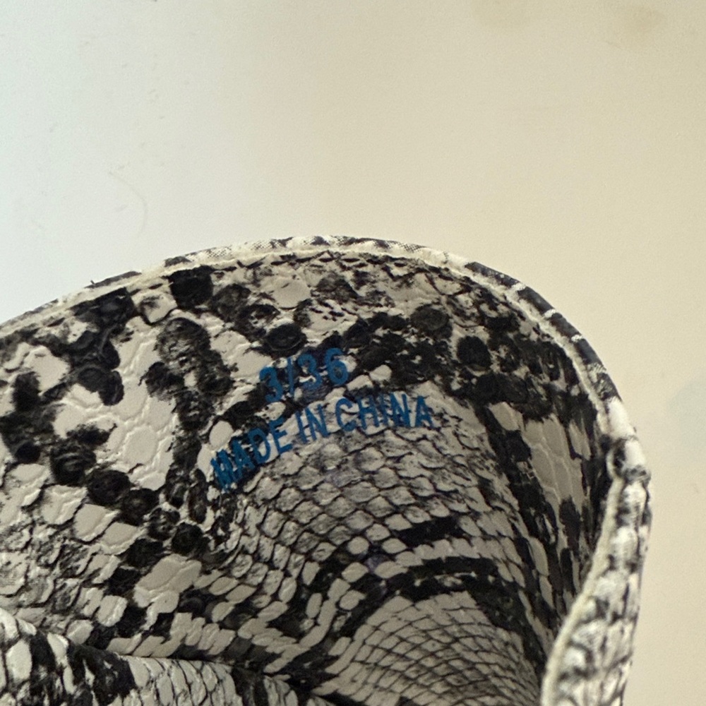 Topshop Women's Black White Snake Print Platform Slip on Sandals Size 36 - Picture 13 of 13